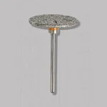 402-8606010-Zahnut-brusn-kotou-25-mm-kapka-s-6-otvory