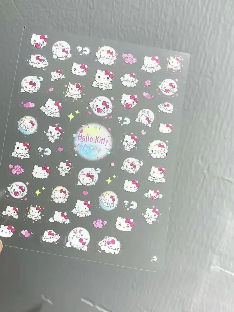 2483-maia00002-Samolepky-na-nehty-Leskl-ko-i-sny-