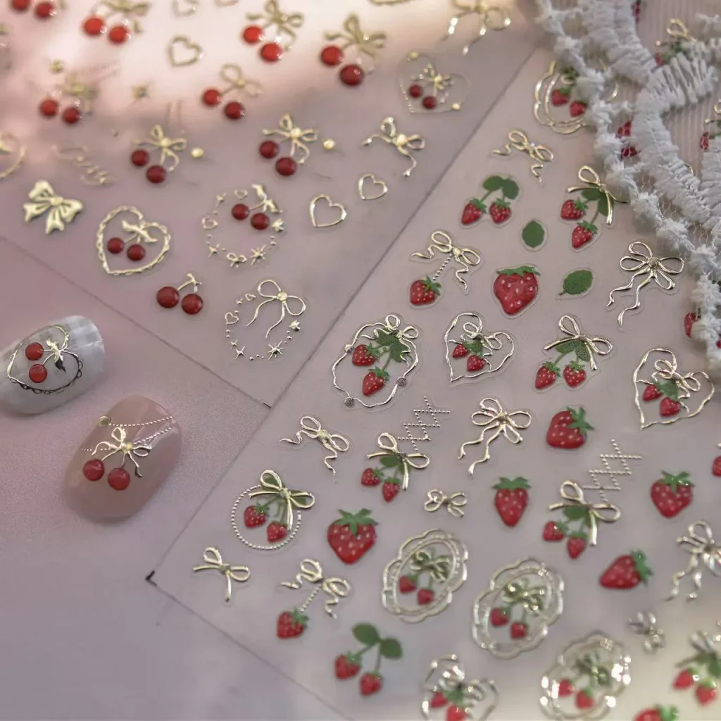 2564-maia00086-Samolepky-na-nehty-Jahodov-elegance-