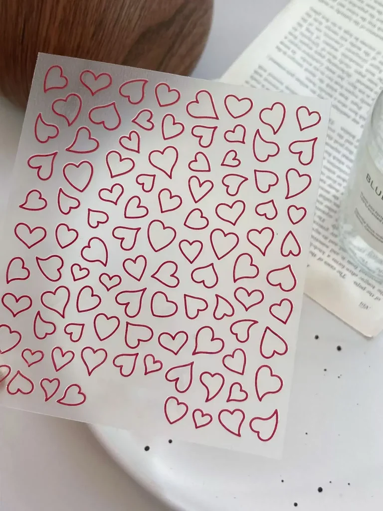 2574-maia00096-Samolepky-na-nehty-erven-srd-kov-obrysy-