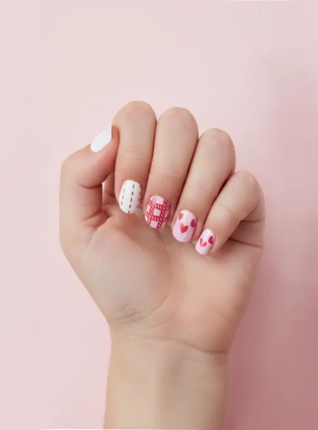 1479-ZX66-0066-CM46-NailArt-d-tsk-nehty-R-ov-srd-kov-m-ka-